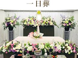 家族葬の葬儀・家族葬の葬儀は2つ・家族葬は1日葬葬儀、一般葬葬儀を行うことが出来る・1日葬葬儀は通夜の無い葬儀